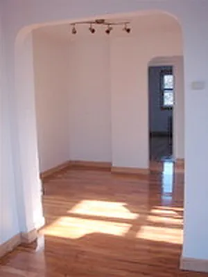 Rented by Aidonis Realty | media 2