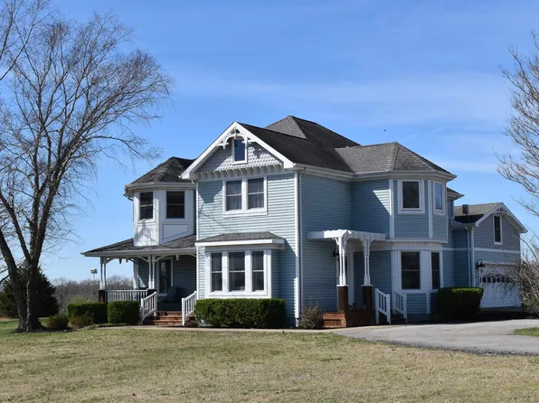 344 Camelot Dr, Cadiz, KY 42211