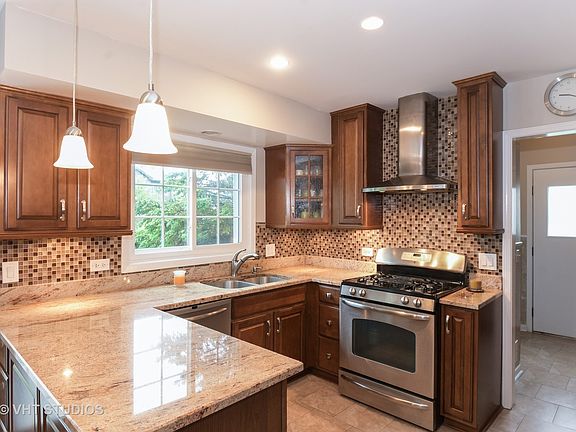 4th image of 3061 Knollwood Ln
