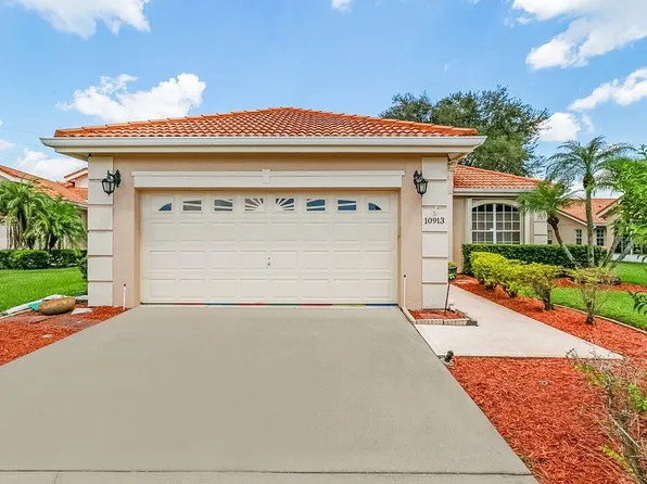 10913 Waterbury Ct, Orlando, FL 32821