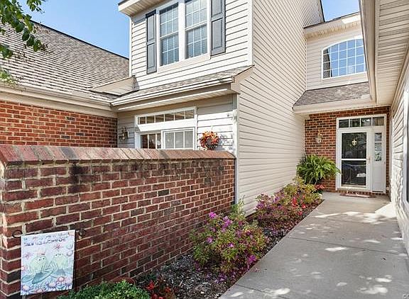2nd image of 3516 Gwynns Pl