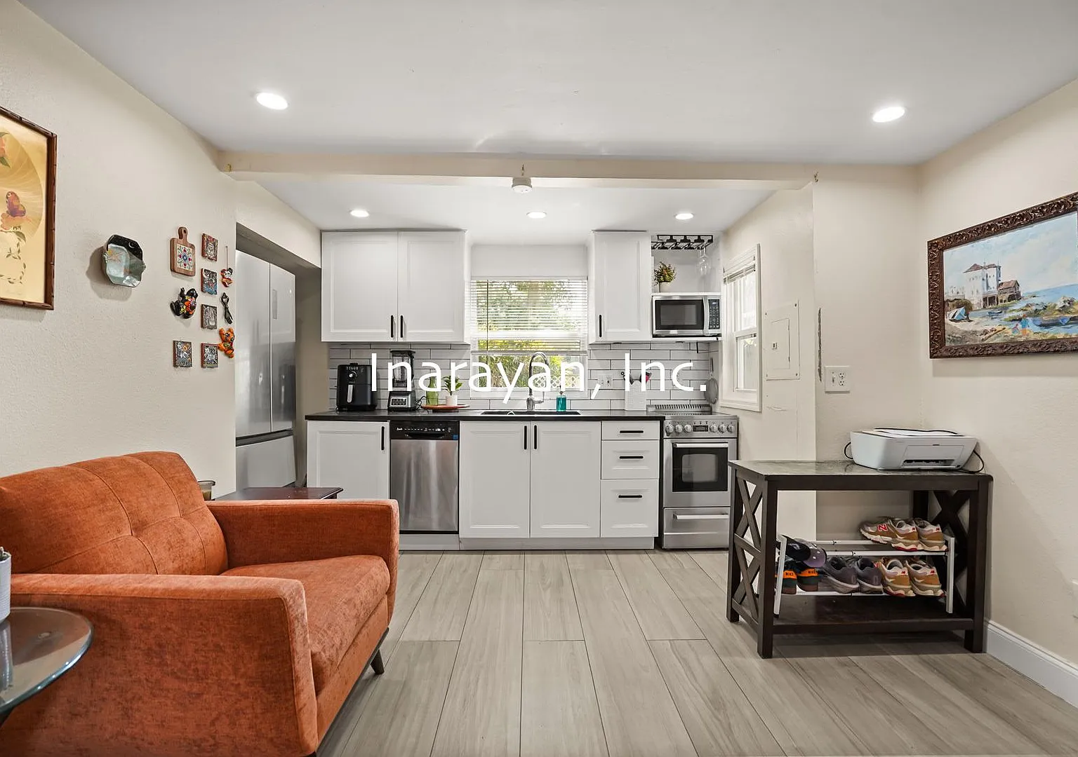 245 Orange Pl — Photo 3
