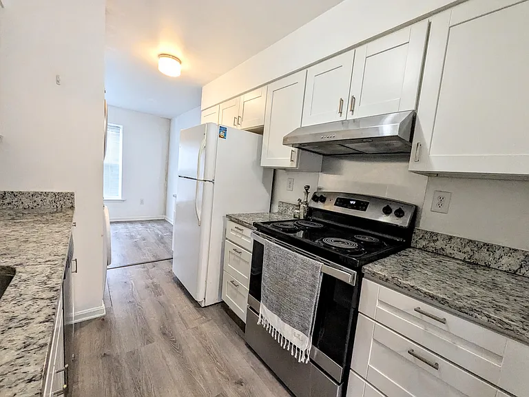 5816 Burke Manor Ct — Photo 6