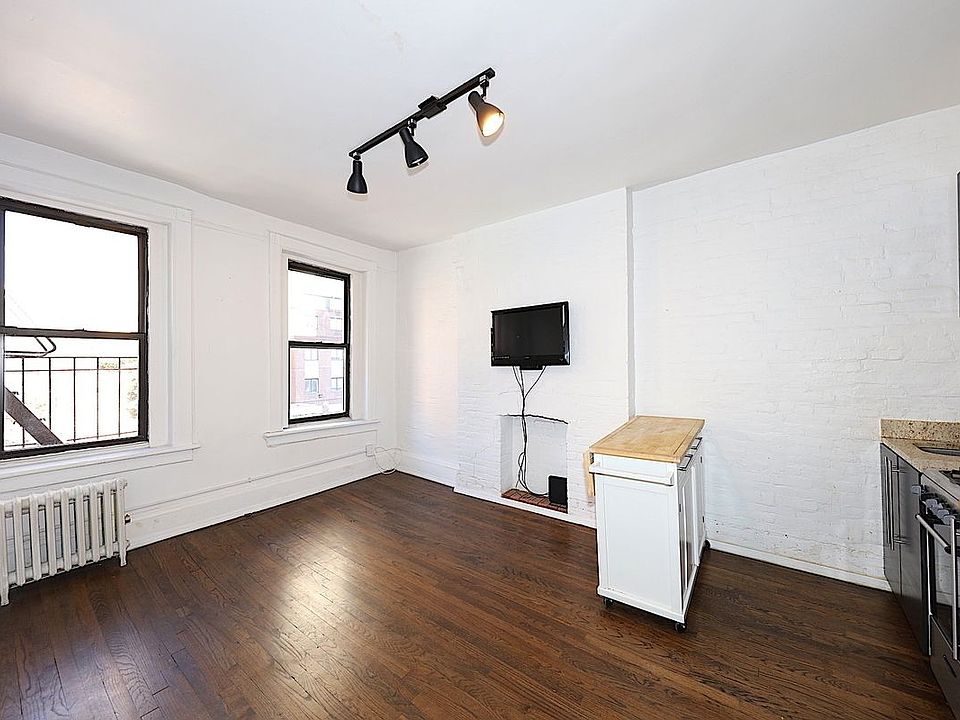 1st image of 301 E 95th St APT 2B