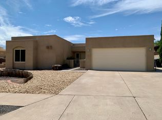 7438 Staghorn Dr NW, Albuquerque, NM 87120