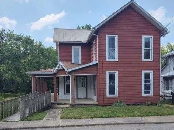 365 N Water St, Killbuck, OH 44637