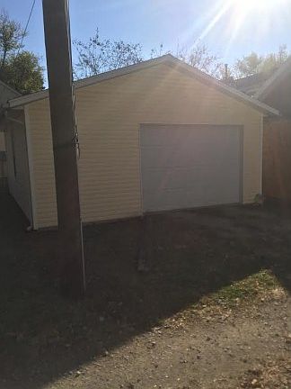 3rd image of 108 S Saint Clair St