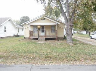 1007 E Carpenter St, Moberly, MO 65270