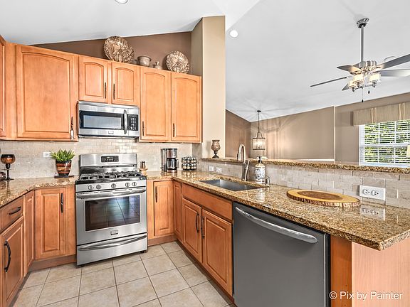 4th image of 2431 Emily Ln