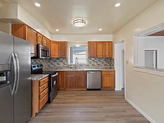 3rd image of 2729 Avenue T NW