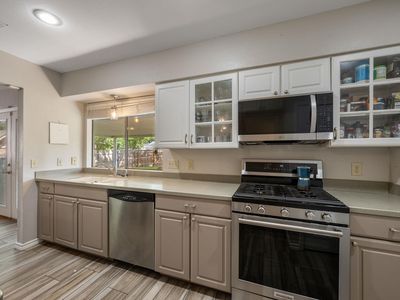 1300 Neans Dr, Austin, TX, 78758
