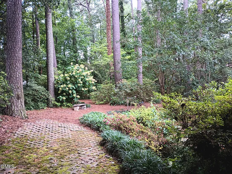 1202 Brookgreen Dr — Photo 25