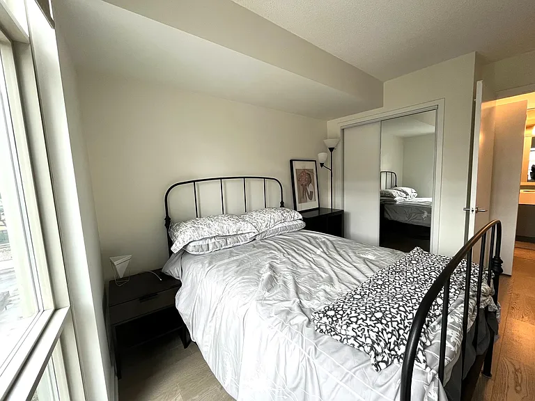 10 Navy Wharf Ct #608 — Photo 13