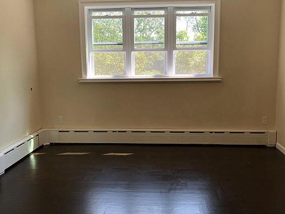 3rd image of 386 Sommerville Pl #1