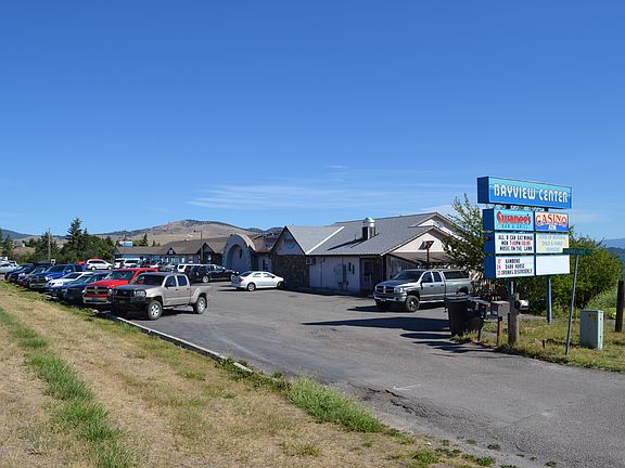 2nd image of 820 Shoreline Dr