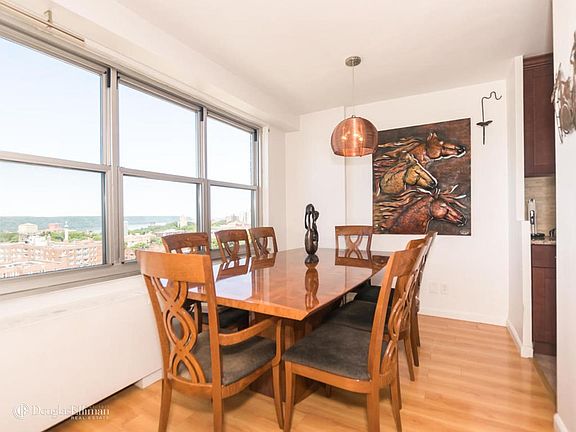 3rd image of 555 Kappock St APT 23H