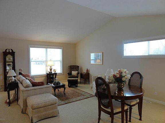 3rd image of 11552 N Lake Dr