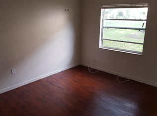 4606 E Citrus Cir APT B, Tampa, FL 33617