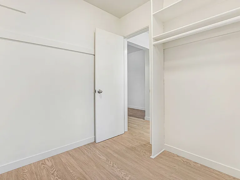 10900 Santa Monica Blvd, prime Westwood! — Photo 12