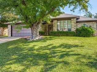 1917 Ridge Oak St, Fort Worth, TX 76112