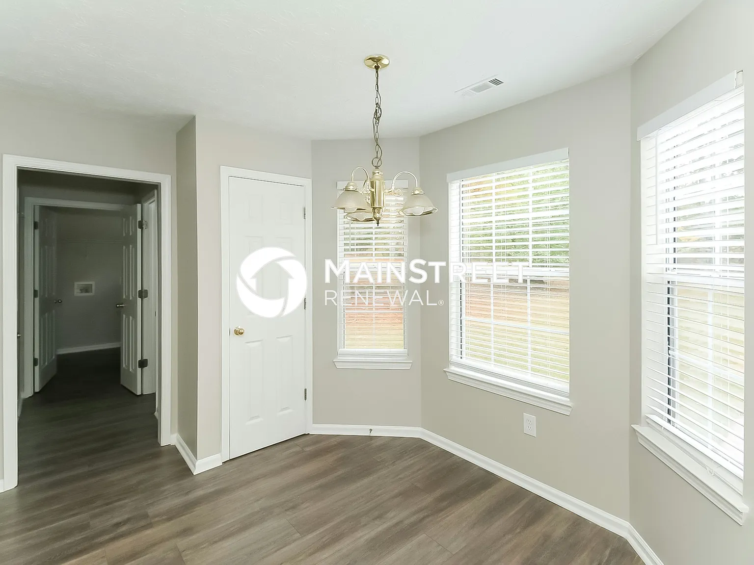 388 Sawgrass Way — Photo 4