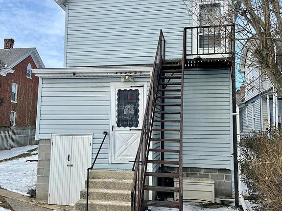 2nd image of 226 S Washington St APT 4
