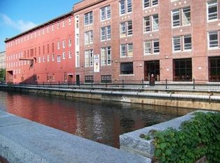 17 Kearney Sq UNIT 304, Lowell, MA 01852