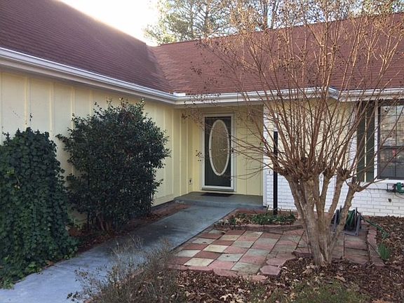 2nd image of 106 Cherren Dale Dr