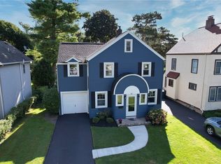 84 Torrington Dr, Rochester, NY 14618