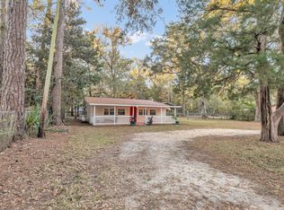 810 McDaniels Fishcamp Rd, Freeport, FL 32439