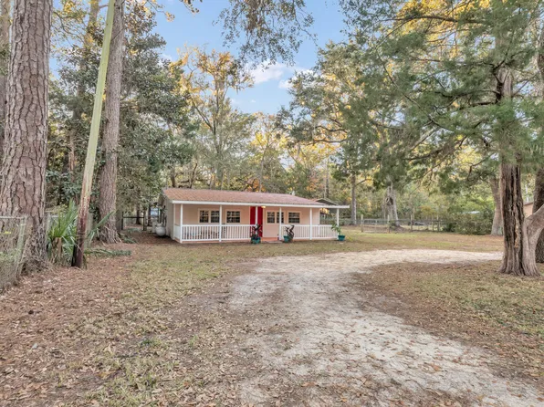 810 McDaniels Fishcamp Rd, Freeport, FL 32439