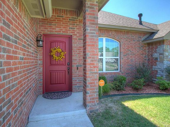 2nd image of 14504 S Justin Ave