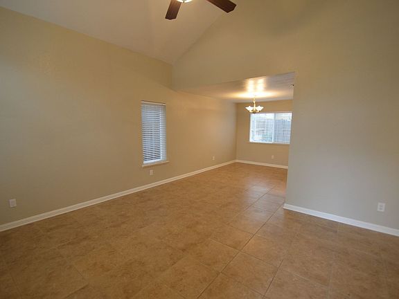 5th image of 4024 Diane Dr