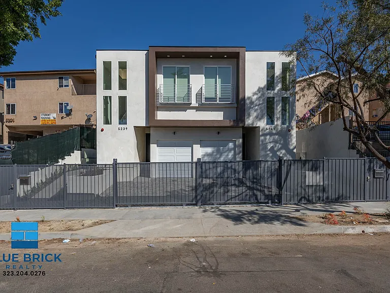 5239-5241 Huntington Dr S — Photo 58