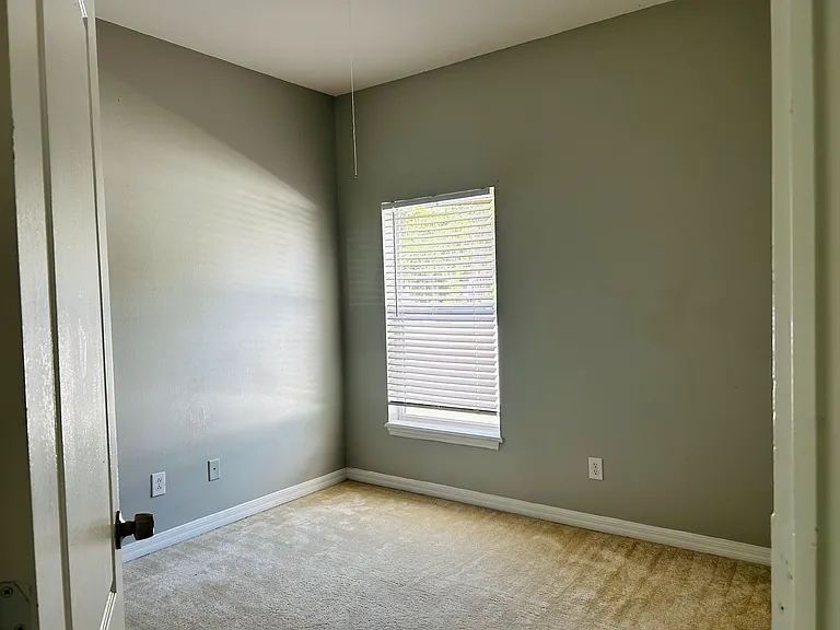 7933 Rex Hill Trl — Photo 22