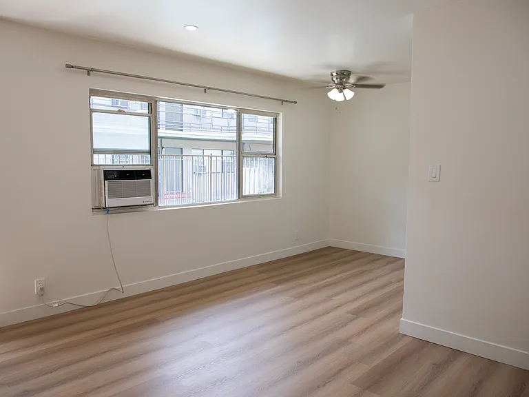Oxnard apartments — Photo 30