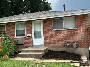 9964 Lorraine Ave, Saint Ann, MO 63074