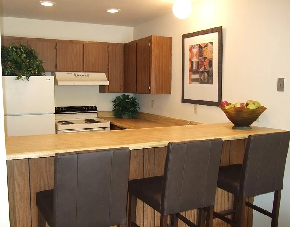 Plumas Garden Apartments — Photo 4