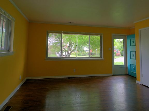 2nd image of 2515 Otis St