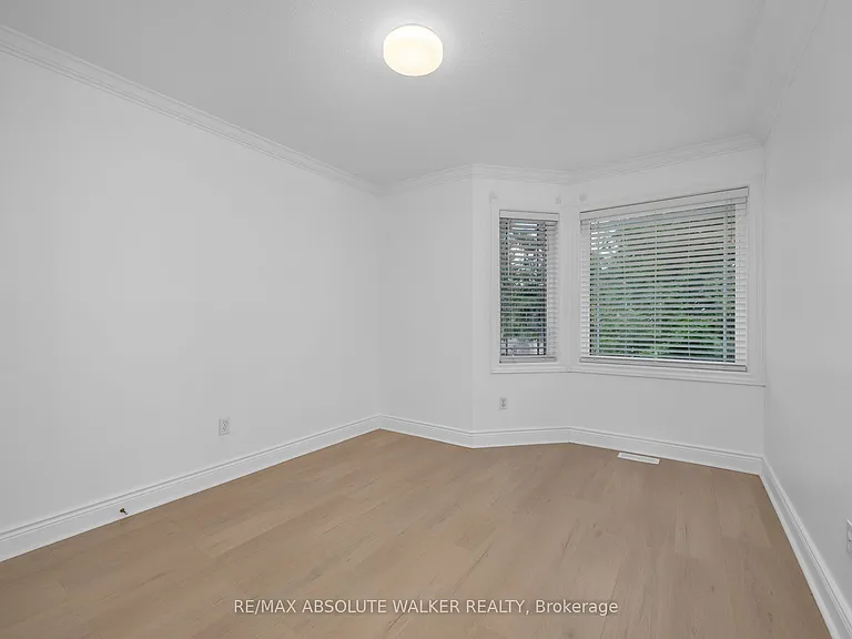 2269 Sandman Cres — Photo 15