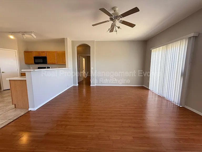 8720 E Knowles Ave — Photo 10