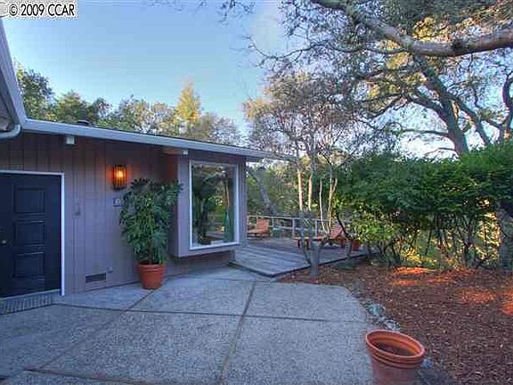 2nd image of 11 Tarabrook Dr