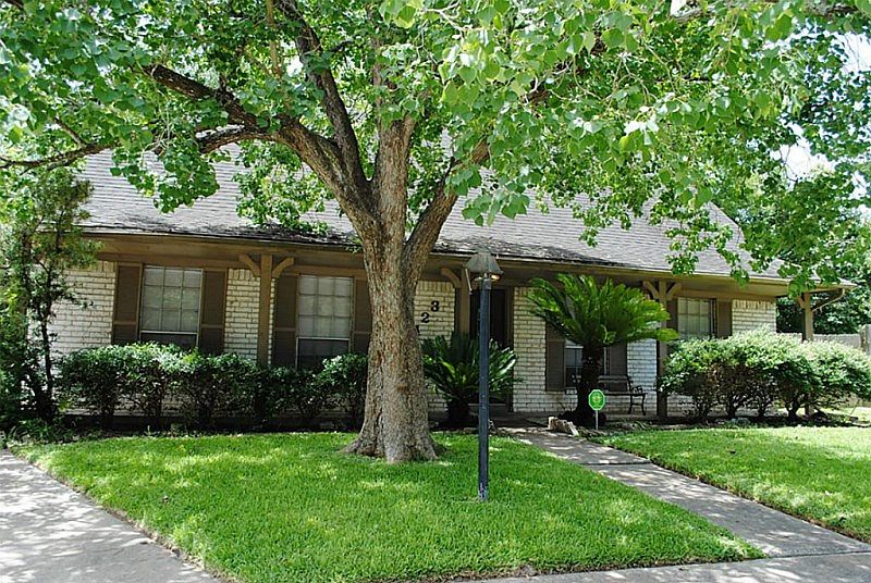 1st image of 10423 Huntington Valley Dr