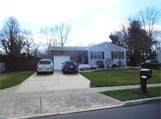 5242 Mallard Dr, Bensalem, PA 19020