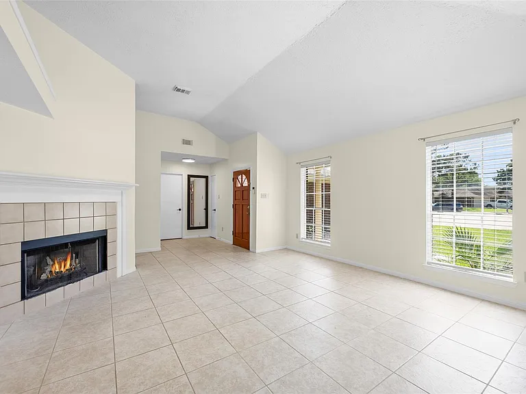17402 Eastwood Cir — Photo 3