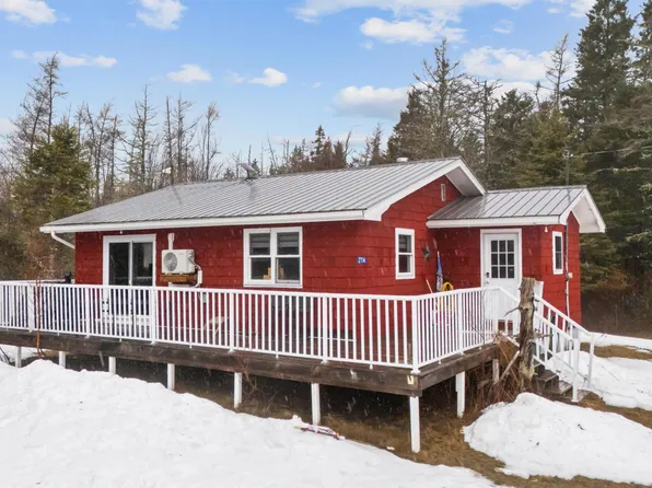 2714 Primrose Rd, Saint George's Parish, PE C0A 1G0