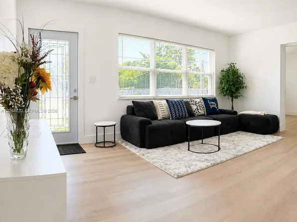 3061 NW 2nd St, Pompano Beach, FL 33311