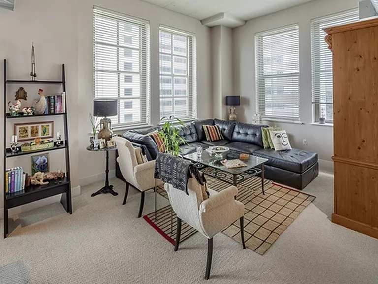 The Lofts at 1835 Arch — Photo 15