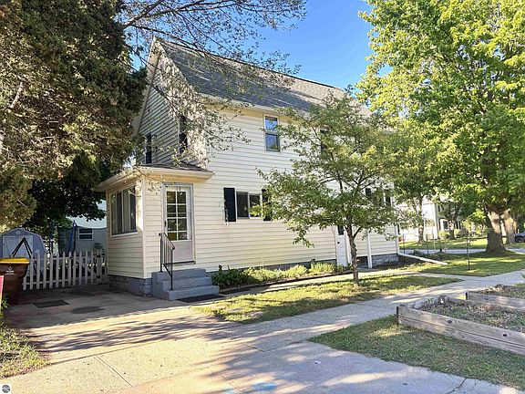 5th image of 518 S Kinney Ave