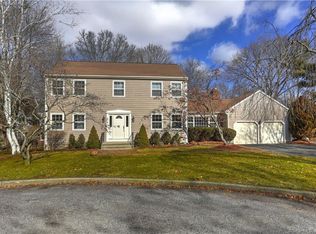 1001 Powder Horn Ln, Fairfield, CT 06824